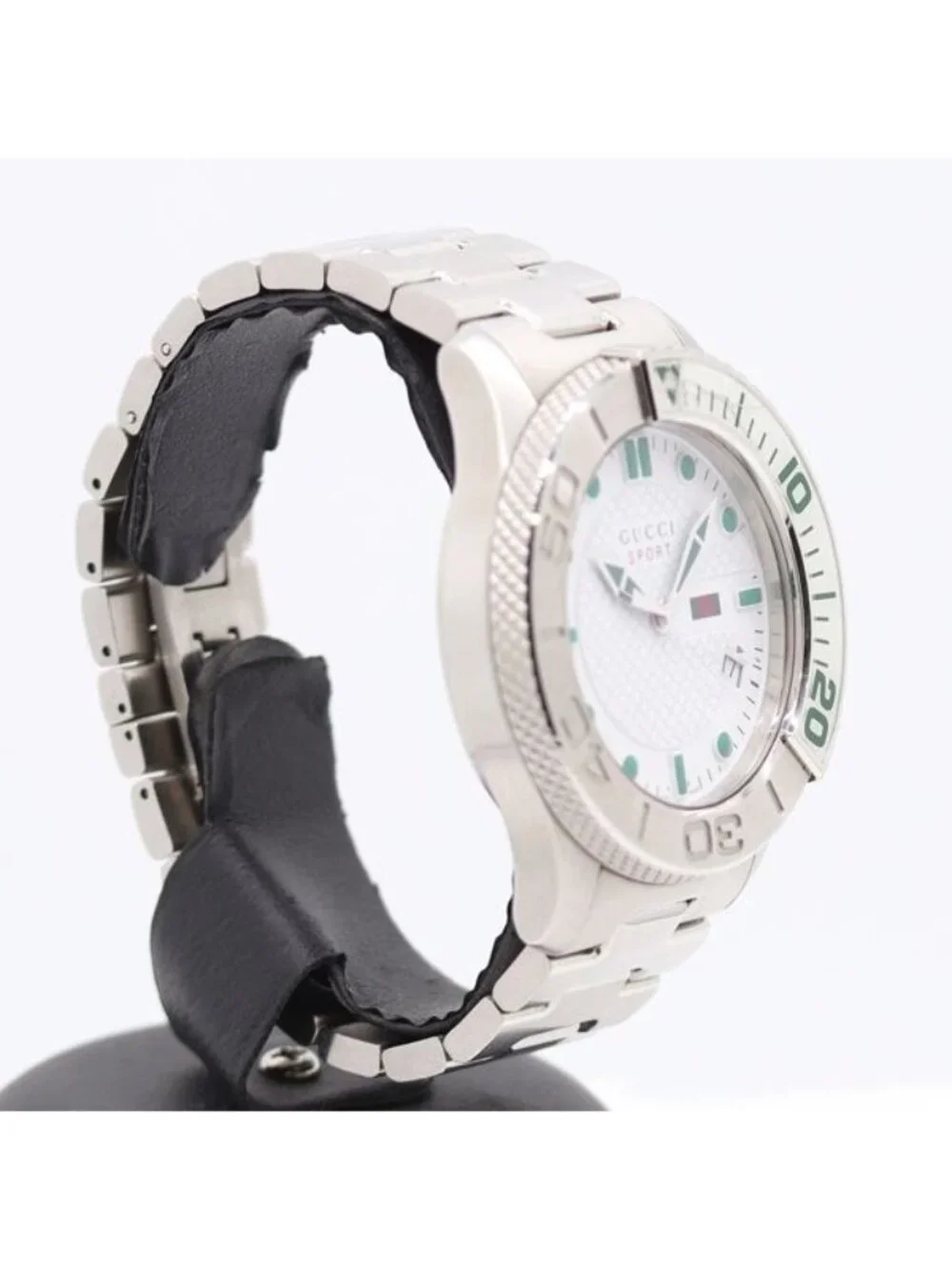 Gucci Sport 126.2 Quartz Date White Dial Watch
